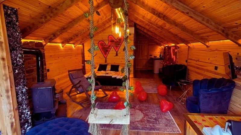 101 Doğa Manzaralı  Jakuzili Kuzineli Eşsiz Balayı Bungalovu