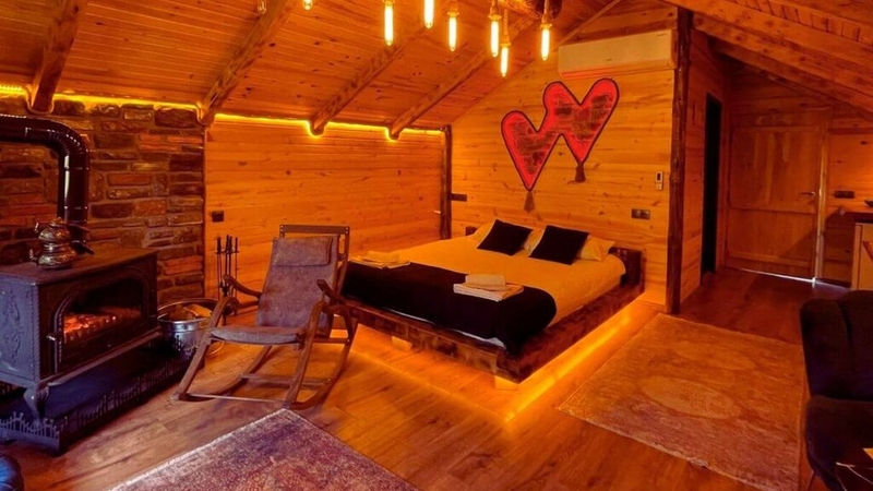 101 Doğa Manzaralı  Jakuzili Kuzineli Eşsiz Balayı Bungalovu