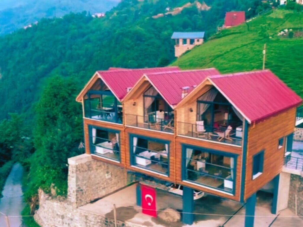 102 Vadi Manzaralı Jakuzili Kuzineli Balkonlu Bungalov