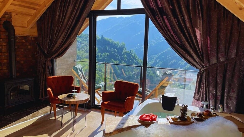 102 Vadi Manzaralı Jakuzili Kuzineli Balkonlu Bungalov
