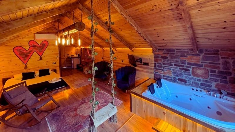 101 Doğa Manzaralı  Jakuzili Kuzineli Eşsiz Balayı Bungalovu
